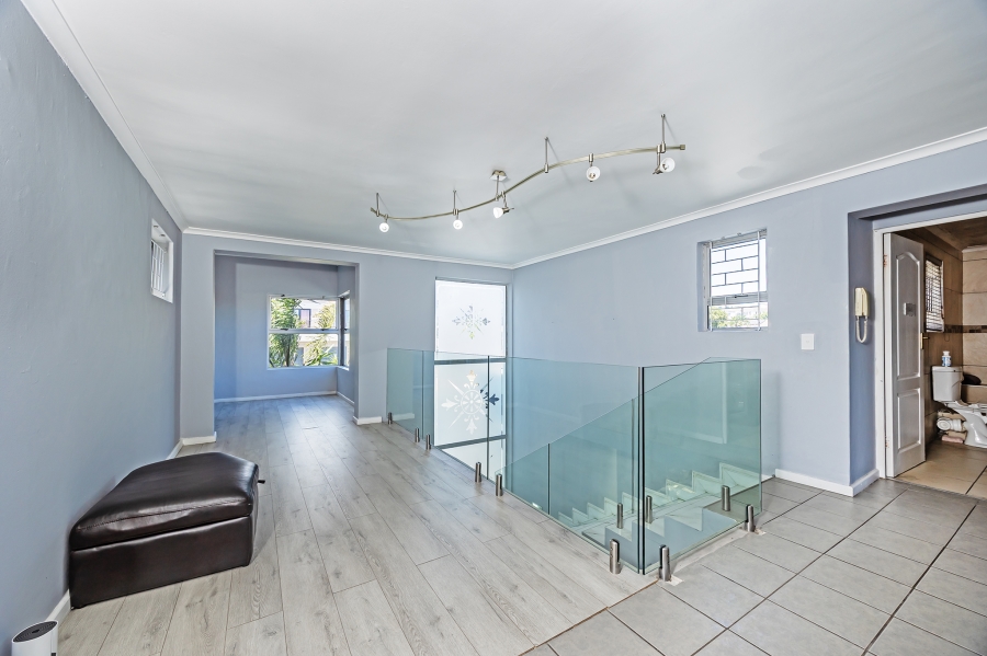 5 Bedroom Property for Sale in Haasendal Western Cape